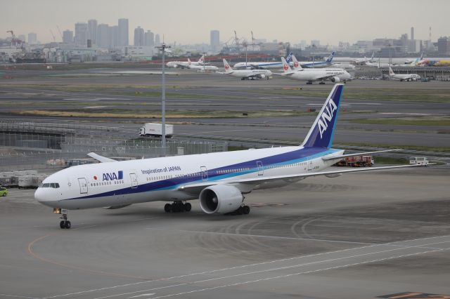 BOEING 777-300 (JA787A) - April 14th 2018:FRA-HND.