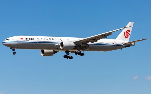 BOEING 777-300ER (B-2046)