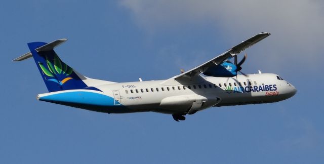 Aerospatiale ATR-72-500 (F-OIXL) - F-OIXL airborne on 28 December 2017. Departing PTP/TFFR.