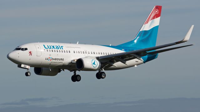 Boeing 737-700 (LX-LGQ)