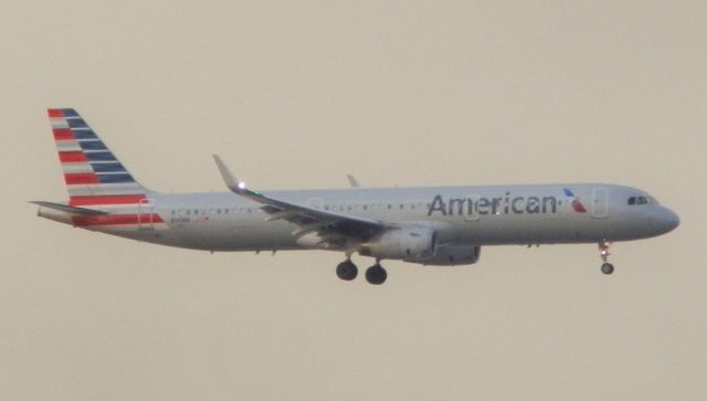 Airbus A321 (N141NN)