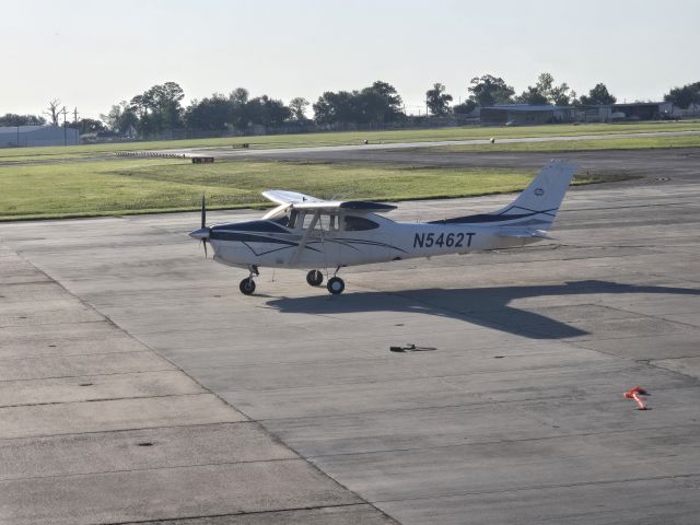 Cessna Skylane (N5462T)