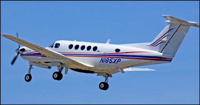 Beechcraft King Air 90 (N185XP)