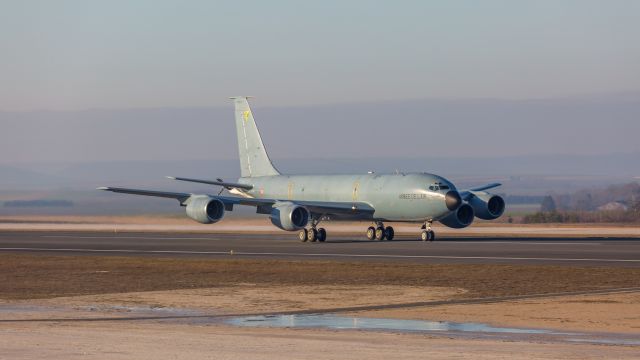 Boeing C-135B Stratolifter (F-UKCN)