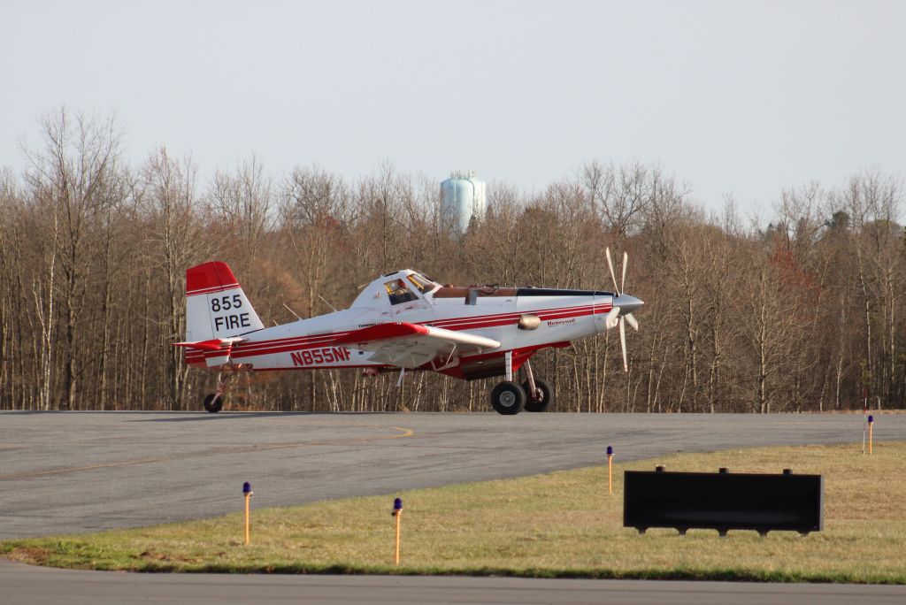 Air Tractor AT-802 (N855NF) - 2nd Air tanker from Mid State at Hazleton for a load and return on a fire in Jim Thorpe 
