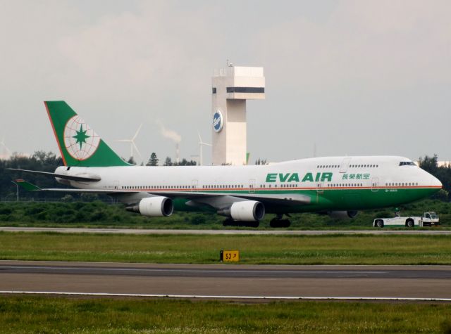 Boeing 747-400 (B-16411)