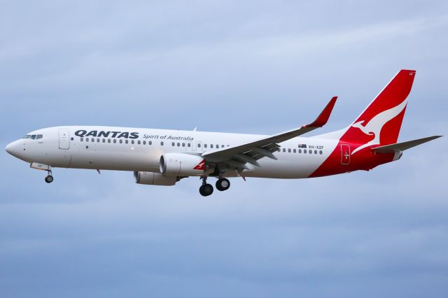 Boeing 737-800 (VH-XZF)