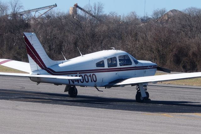 Piper Cherokee (N40010)