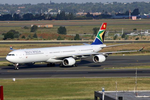 Airbus A340-600 (ZS-SNB)