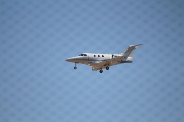 Beechcraft Premier 1 (N487DT) - FINAL APPROACH 27 MMTJ
