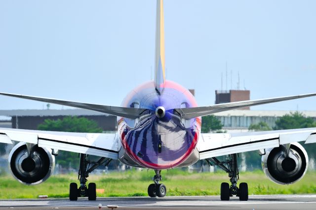 BOEING 767-300 (HL7506)