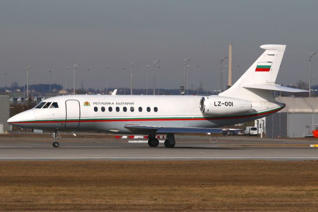 Dassault Falcon 2000 (LZ-OOI)