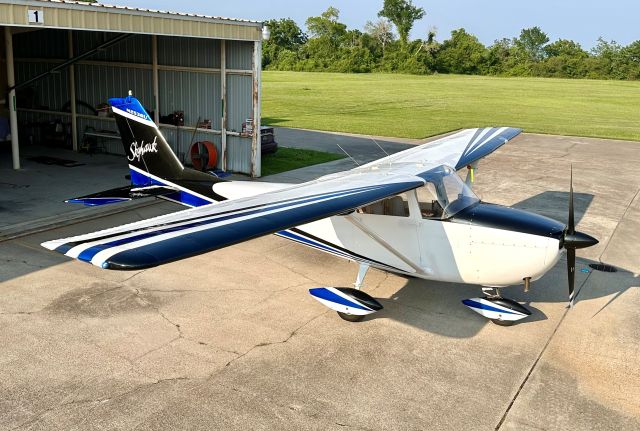 Cessna Skyhawk (N2538U) - N2538U 1963 Cessna 172D