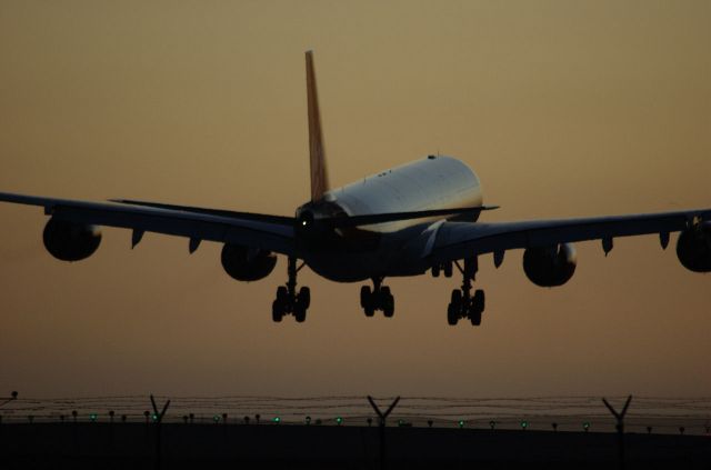 Airbus A340-600 (G-VFOX)