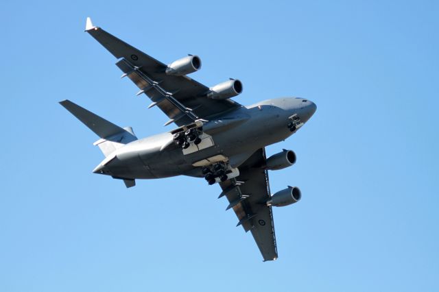 A41211 — - A series of low passes at the Watts bridge airshow showing some great detail of the wing spoiler systems