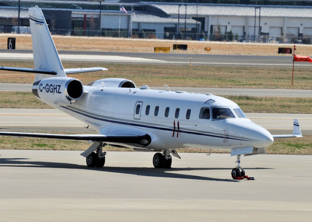 IAI Gulfstream G100 (C-GGHZ)