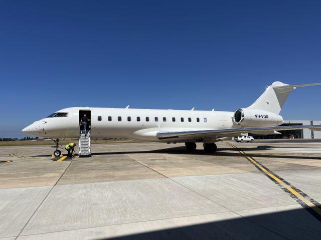 Bombardier Global Express (VH-VQN)