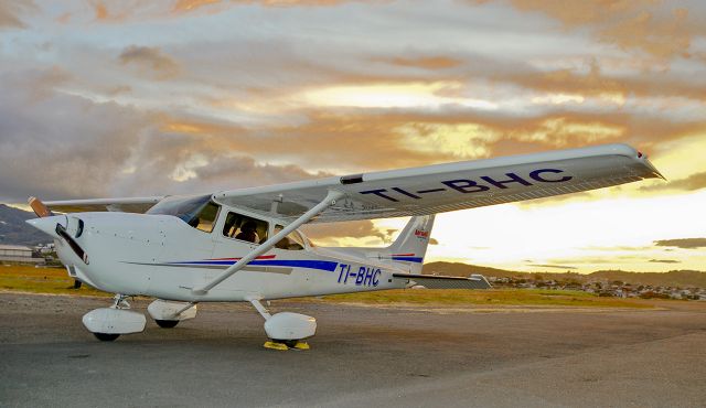 Cessna Skyhawk (TI-BHC)