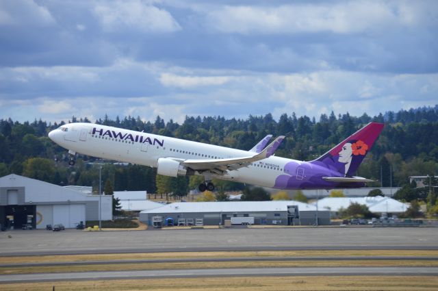 BOEING 767-300 (N582HA) - HAL25 airborne off 10R two hours behind schedule for Honolulu. Hawaiians 767s have become a rare sight as only six airframes remained in the fleet when this photo was taken!