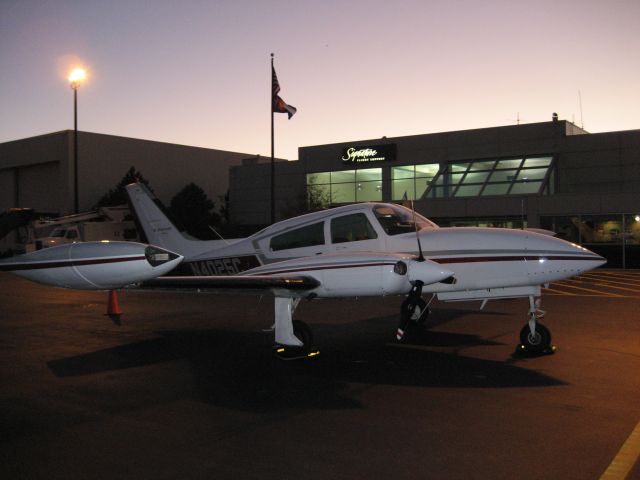 Cessna 310 (N4025C)