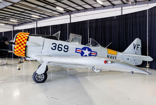 North American T-6 Texan (N7055C)