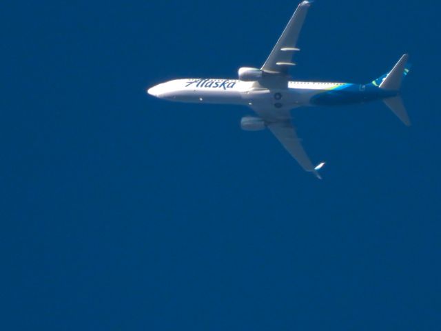 Boeing 737-900 (N267AK)