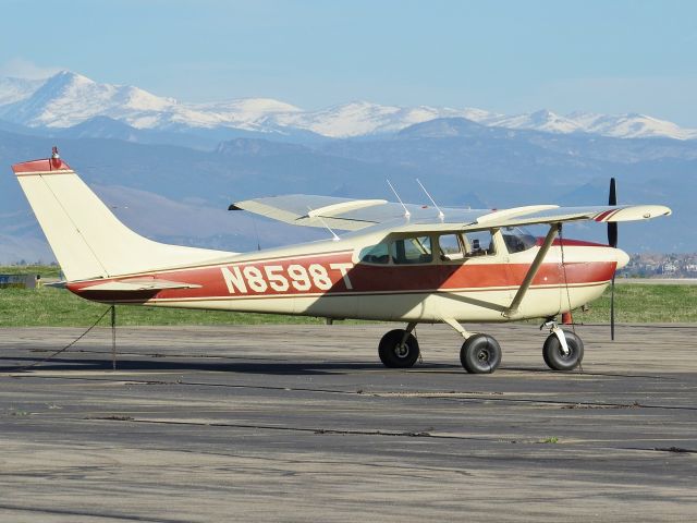 Cessna Skylane (N8598T)