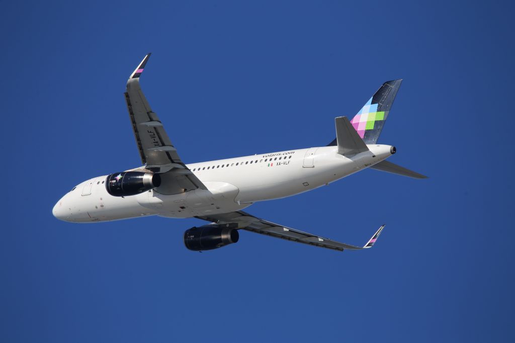 Airbus A320 (XA-VLF)