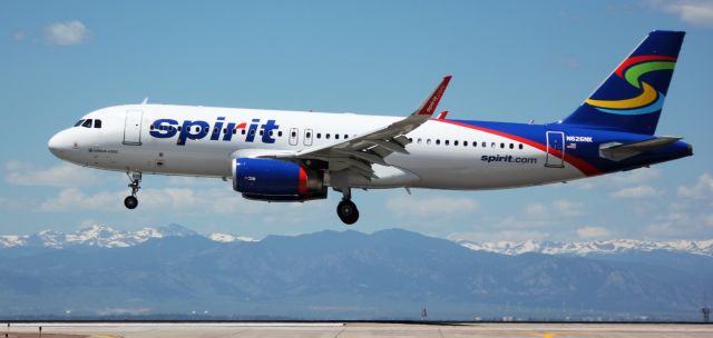 Airbus A320 (N626NK) - Arriving on 16L.