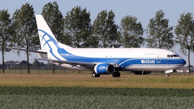 BOEING 737-400 (VP-BCK)