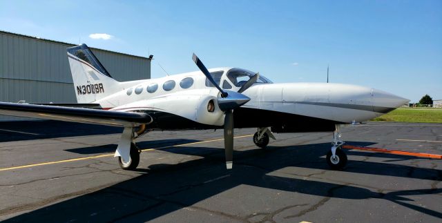Cessna 421 (N300BR) - Captured: 08-19-20br /About the biggest thing you can fit into a t-hangar here, only 3 inches off from the back wall.