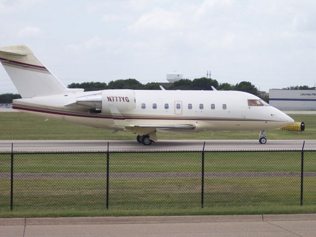 Canadair Challenger (N777YG)