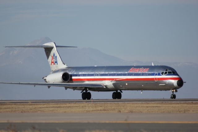 McDonnell Douglas MD-80 (N555AN)