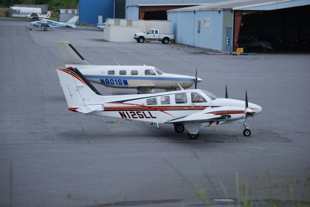 Beechcraft Baron (58) (N125LL)