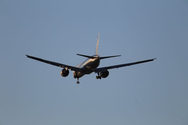 BOEING 777-300ER (JA736A)