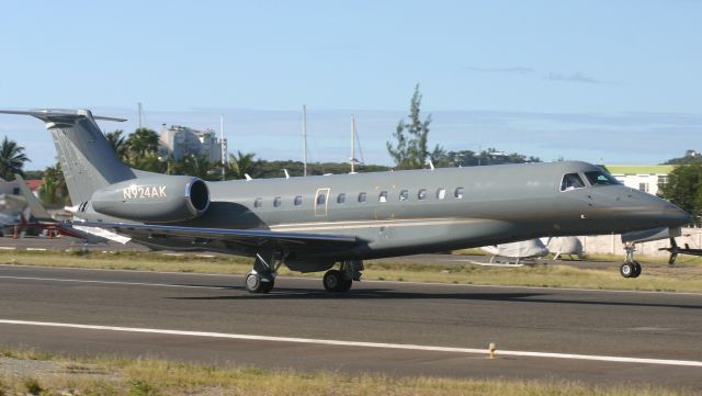 Embraer ERJ-135 (N924AK) - N924AK departing TNCM