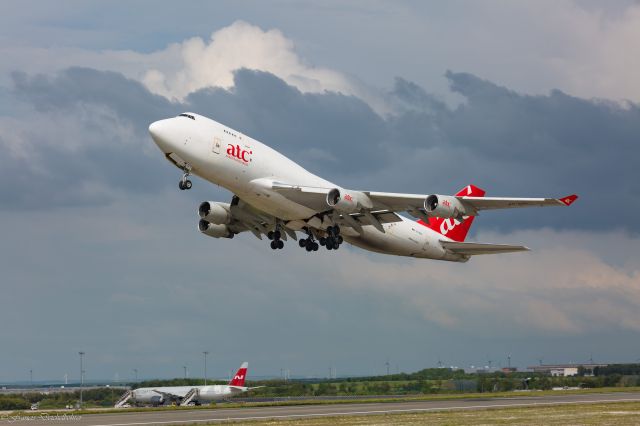 Boeing 747-200 (ER-BBC)