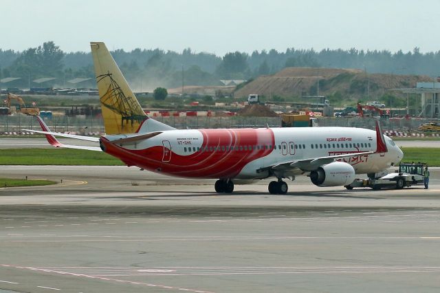 Boeing 737-800 (VT-GHK)