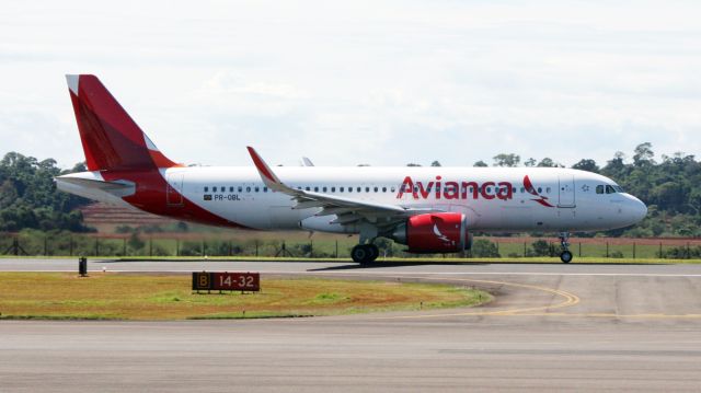 Airbus A320 (PR-OBL)