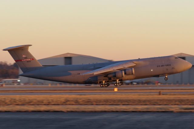 Lockheed C-5 Galaxy (89-0012) - United States Air Force Lockheed C-5 Galaxy 1/8/14