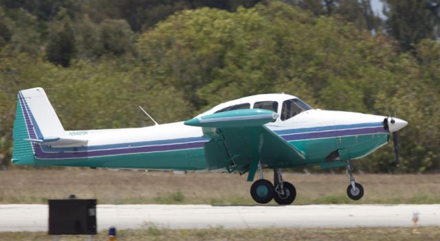 North American Navion (N5429K)