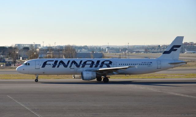 Airbus A321 (OH-LZF) - Finnair Airbus A321-211 OH-LZF in Madrid 