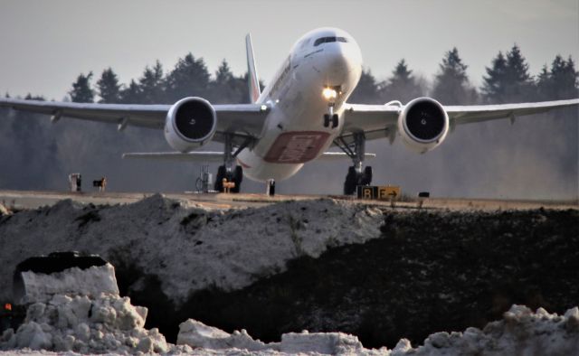 Boeing 777-200 (A6-EWB) - SEA-DXB