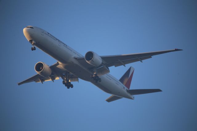 BOEING 777-300ER (RP-C7773)