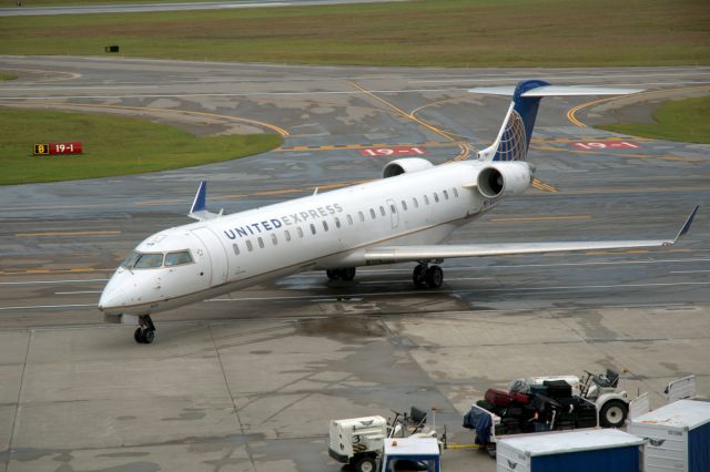 Canadair Regional Jet CRJ-700 (N169GJ)