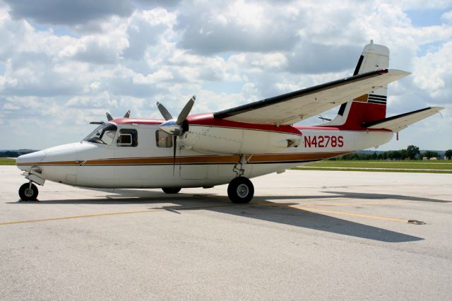 Aero U-9 Commander 680 Super (N4278S) - Aero Commander 680E