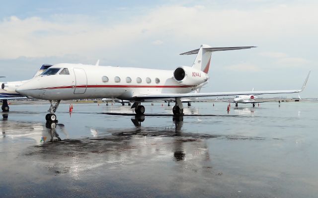 Gulfstream Aerospace Gulfstream IV (N244J)