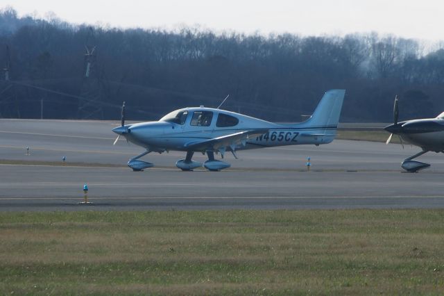 Cirrus SR-22 (N465CZ)