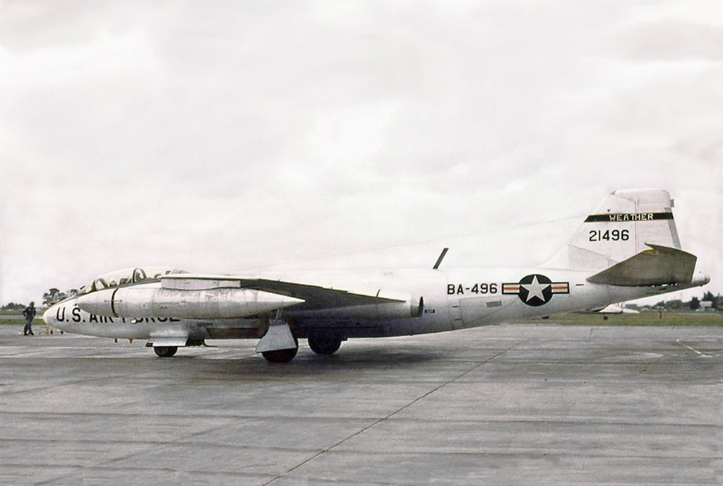 Martin WB-57 (52-1496) - Martin NB-57B USAF 52-1496 57th WRS RAAF East Sale, early 1960s.