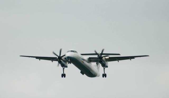 de Havilland Dash 8-400 (G-JECN)